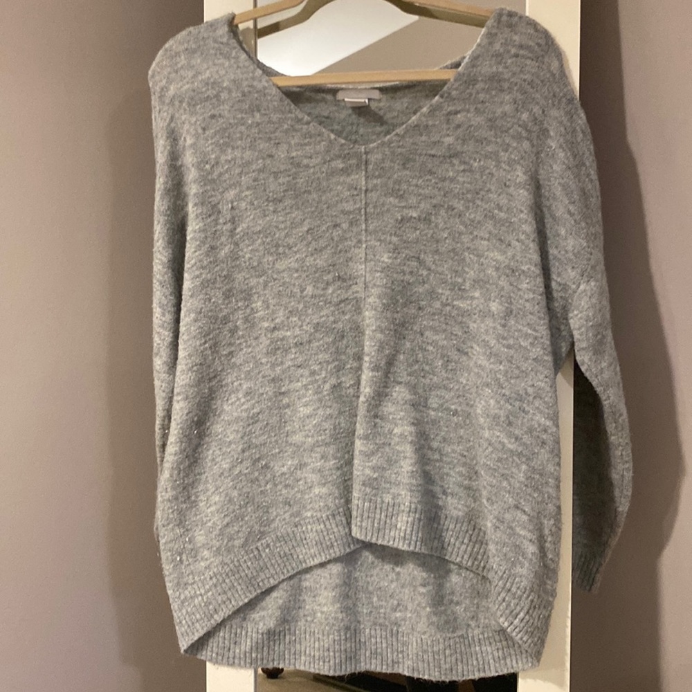 Grey oversized sweater.